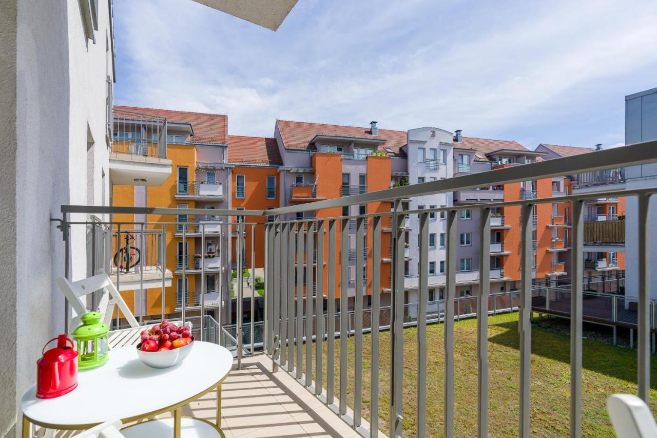 Sleepway Apartments- Garbary 100-46 波兹南 外观 照片